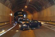 Die Unfallstelle auf der A2 bei Amsteg. (Bild: Kapo Uri)