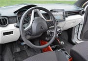 Übersichtliches Cockpit mit grossem Touchscreen. (Bild: Bruno Knellwolf)