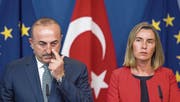 Der türkische Aussenminister Mevlüt Cavusoglu und die EU-Aussenbeauftragte Federica Mogherini. (Bild: Stephanie Lecocq/EPA (Brüssel, 25. Juli 2017))