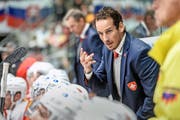 Sieht sich immer noch mit denselben Problemen wie an der WM in Moskau konfrontiert: Patrick Fischer.Bild: Andy Müller/Freshfocus (Augsburg, 6. November 2016)