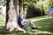 Nathalie Bartens (18) im Hirtenhof. Die Maturandin will im Herbst die Ausbildung zur Pflegefachfrau beginnen. (Bild Jakob Ineichen)