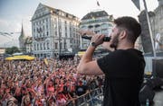 Das musikalische Zentrum des Luzerner Fests wird verschwinden. 2017 sorgten Marash & Dave (Bild) auf dem Schwanenplatz für Stimmung. (Bild: Dominik Wunderli (Luzern, 24. Juni 2017))