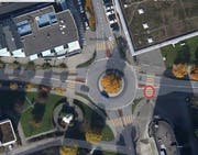 An diesem Fussgängerstreifen ist der Unfall passiert. (Bild: Karte: Mapsearch, Quelle: Zuger Polizei)