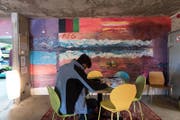 Die Integration von Flüchtlingen ist das Ziel des kantonalen Programms (Archivbild aus der Asylunterkunft Buchrain). (Bild: Roger Grütter (Buchrain, 4. Mai 2016))