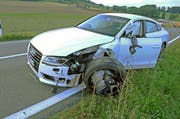 Massiver Aufprall: Das entgegenkommende Auto nach dem Unfall. (Bild: Luzerner Polizei)
