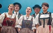Von links: Dirigentin Renate Michel Steffen, Präsidentin Erika Marti-Lipp und Barbara Marti-von Gunten. (Bild: Nadia Schärli (Wolhusen, 6. Januar 2018))