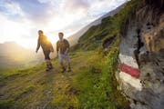 Der Schächentaler Höhenweg im Klausenpassgebiet gehört zu den schönsten Passlandschaften der Schweiz. Die Seilbahnfahrt bei Eggberge ist im Tell-Pass inbegriffen.