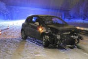 Selbstunfall A4 Küssnacht - Goldau (Gemeinde Arth) (Bild: Kapo Schwyz)