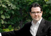 Als Dirigent im kanadischen Edmonton tätig, wird Michael Zaugg in seiner alten Heimat Zug ein Konzert leiten. (Bild: PD)