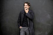 Tilman Rammstedt setzte sich selber unter Zeitdruck und schrieb jeden Abend ein Kapitel. (Bild: PD)
