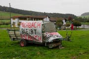 So reagierte ein Bauer im Jahr 2011 auf die Ankündigung eines Asylzentrums in Fischbach. (Bild: Keystone / Sigi Tischler (Archiv))