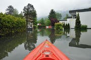 Diese Bilder sollen der Vergangenheit angehören: Das überschwemmte Gebiet Ried (Sachseln) im letzten Juni. (Bild: Robert Hess / Neue OZ)