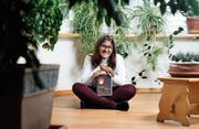 Ist stolz auf ihre Arbeit: Perithyka Sivanantharajah im Kinder- und Jugendheim Lutisbach. (Bild: Stefan Kaiser (Oberägeri, 25. Juli 2017))
