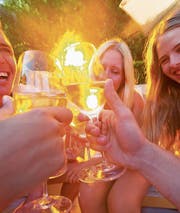 Zusammensein, Draussensein, ein kühler Drink: prächtiger Sommer!