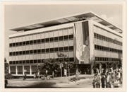 Das damals brandneue Zuger Kantonalbank. (Bild: Franz Glanzmann-Schürpf, Baar)
