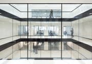 Blick in den Innenhof des Hautpsitzes der Zuger Kantonalbank am Postplatz. (Bild: PD)