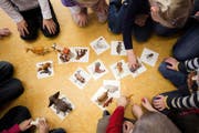 In Spielgruppen werden künftig vermehrt jüngere Kinder spielen, da man neu überall ab 4 Jahren den Kindergarten besuchen darf. (Bild Manuela Jans-Koch)