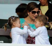 Mirka Federer und die Zwillinge Myla Rose und Charlene Riva. (Bild: Keystone)