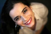 Eine Stimme von samtener Wärme: Die aus Algier stammende Sängerin Amel Brahim-Djelloul (41). (Bild: PD)