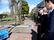 In diesem Park wurden der russische Ex-Spion und seine Tochter vergiftet aufgefunden - London hat daraufhin russische Diplomaten ausgewiesen, Moskau zieht nun nach. (Archiv) (Bild: KEYSTONE/AP Pool Reuters/TOBY MELVILLE)