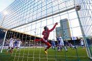 Der FC Luzern weist einen Gewinn von 40'864 Franken aus (Symbolbild). (Bild: Philipp Schmidlili)