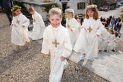 Erstkommunion in der Pfarrkirche Altishofen. (Bild Adrian Stähli/Neue LZ)