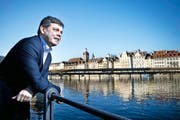 Der Luzerner SVP-Präsident Franz Grüter gründet eine Stiftung, die Arbeitslose über 50 bei ihrem Wiedereinstieg ins Arbeitsleben unterstützen soll. (Bild Dominik Wunderli)