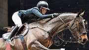 Mit einer gewagten Wendung zum Sieg: Stephanie Holmen und Pferd Flip’s Little Sparrow. (Bild: Walter Bieri/EPA (Zürich, 28. Januar 2018))