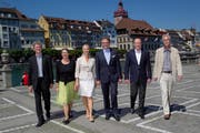 Die Stadträte Adrian Borgula, Ursula Stämmer, Manuela Jost, Stefan Roth, Martin Merki und Stadtschreiber Toni Göpfert (von links) am letzten Sonntag. (Bild: Philipp Schmidli / Neue LZ)
