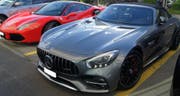 Mit diesem Sportwagen wurde der 60-jährige Mann aus Singapur mit massiv erhöhter Geschwindigkeit erwischt. (Bild: Zuger Polizei)
