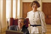 Hawking mit seiner ersten Frau Jane in Paris. (Bild: Gilles Bassignac/Getty (3. März 1989))