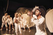 Szene aus dem Zirkusspiel «Traumkünstler» von 2013. (Bild: PD/Jugendzirkus Tortellini)