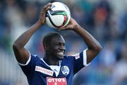Die Spieler des FC Luzern (im Bild Sally Sarr) sind ab dem 16. Juni wieder im Einsatz. (Bild: Philipp Schmidli)