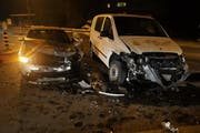 Die beiden Autos erlitten Totalschaden. (Bild: Zuger Polizei)