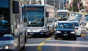 Starkes Verkehrsaufkommen in der Zuger Vorstadt. (Bild: Christof Borner-Keller (18. März 2014))