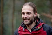 Michiel Fehr: «Die 24-Stunden-Gesellschaft verlagert sich zunehmend auch in den Wald.» (Bild: Pius Amrein / Neue LZ)