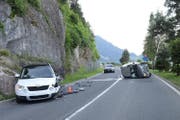 Beide Autos erlitten beim Unfall Totalschaden. (Bild: Luzerner Polizei)