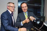 Hotelier und Botschafter beim Eröffnungsakt (Bild: Heinz Steimann)