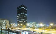 Die von den Investoren umgesetzte Aussenraumgestaltung beim Parktower sei "ernüchternd und bescheiden" ausgefallen. (Bild:Stefan Kaiser/ZZ)