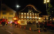 Im Dachstock des Hotel Drei Könige hat am Donnerstagabend ein Blitz eingeschlagen. (Bild: Luzerner Polizei (Entlebuch, 24. August 2017))