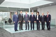 Die Konzernleitung von Emmi (von links): Matthias Kunz, Marc Heim, Robin Barraclough, Urs Riedener, Natalie Rüedi, Robi Muri und Jörg Riboni. (Bild PD)