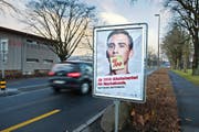 Auch mit einer Plakatkampagne, hier auf der Luzerner Allmend gestern Nachmittag, wird auf die neuen Alkoholregeln für junge Autofahrer aufmerksam gemacht. (Bild Dominik Wunderli)