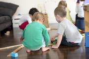 Kinder der Kita «Chriesimatt» in Baar. (Archivbild: Maria Schmid / ZZ)