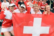 Sie treten an: Martina Hingis, Belinda Bencic, Timea Bacsinszky and Viktorija Golubic (von links), hier am Fedcup-Viertelfinal gegen Deutschland in Leipzip im vergangenen Februar. (Bild: Keystone / Walter Bieri)