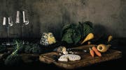 2000–2017, typisch gehoben: Federkohl und Wirsing, Pastinaken, farbige Karotten, Jersey Blue, Tomme fleurette, Belper Knolle. (Bild: Tina Sturzenegger)