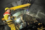 Arbeiten im Gotthard-Basistunnel. (Symbolbild Urs Hanhart/Neue UZ)