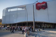 50 Testkunden haben am 18. Oktober Einblicke in die Mall of Switzerland bekommen. (Bild: Boris Bürgisser (18. Oktober 2017, Ebikon))