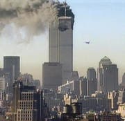 New York, 11. September 2001: der Anschlag auf die Twin Towers. Zeitgleich wurde auch das Pentagon in Washington angegriffen. (Bild: Screenshot Getty)