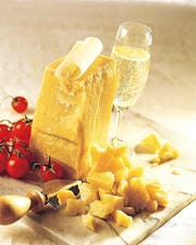 Sbrinz ist ein harter Innerschweizer, der unter anderem jeden Apéro bereichert. (Bild PD)