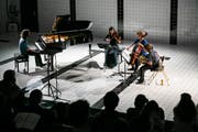 Im ehemaligen Hallenbad wird auch Musik geboten, wie hier beim Konzert IV des Festivals der Musikhochschule. (Bild: Philipp Schmidli / LZ (Luzern, 16. April 2016))